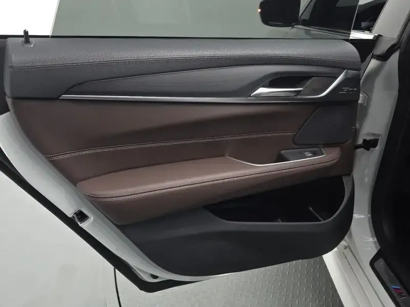 2022 BMW 6 серии с пробегом 51 219 км