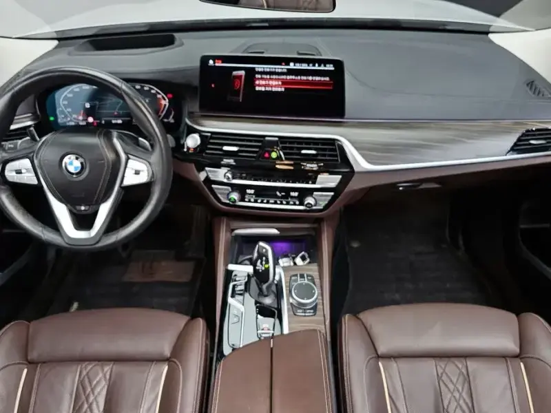 2022 BMW 6 серии с пробегом 77 889 км