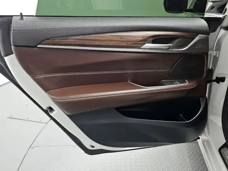 2022 BMW 6 серии с пробегом 77 889 км