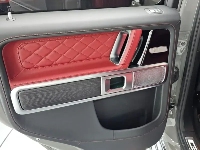 2025 Mercedes-Benz G-Класс с пробегом 4 857 км