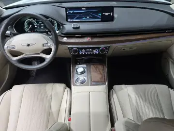 2023 Genesis G80 с пробегом 35 838 км