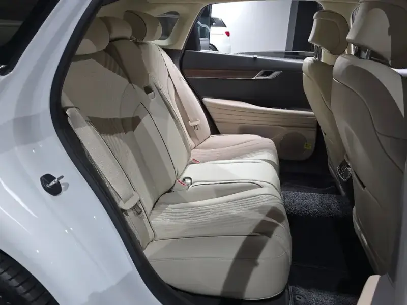 2023 Genesis G80 с пробегом 35 838 км