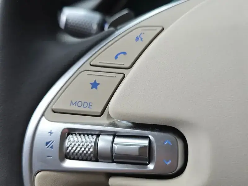 2023 Genesis G80 с пробегом 35 838 км