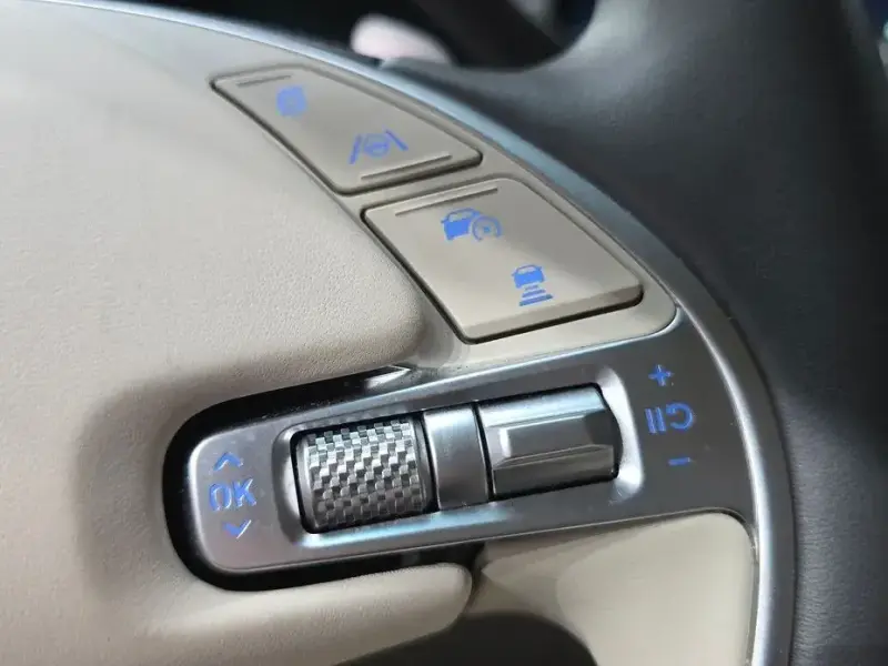 2023 Genesis G80 с пробегом 35 838 км