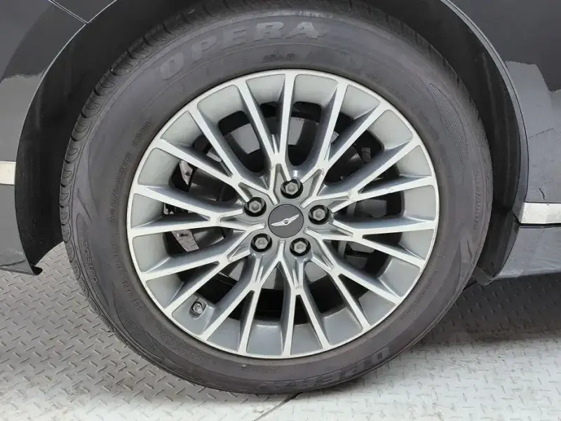 2023 Genesis G80 с пробегом 78 548 км