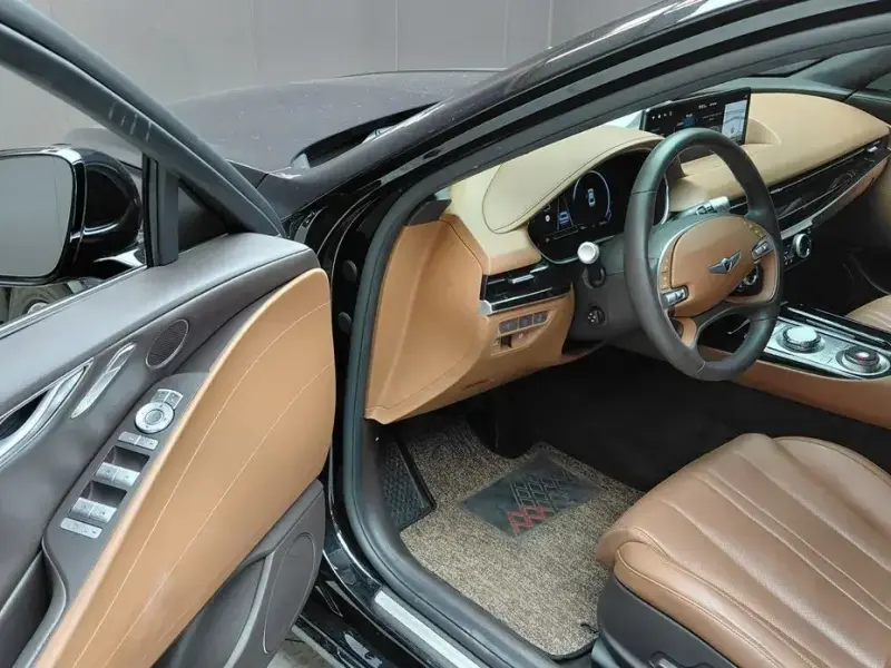 2023 Genesis G80 с пробегом 78 548 км