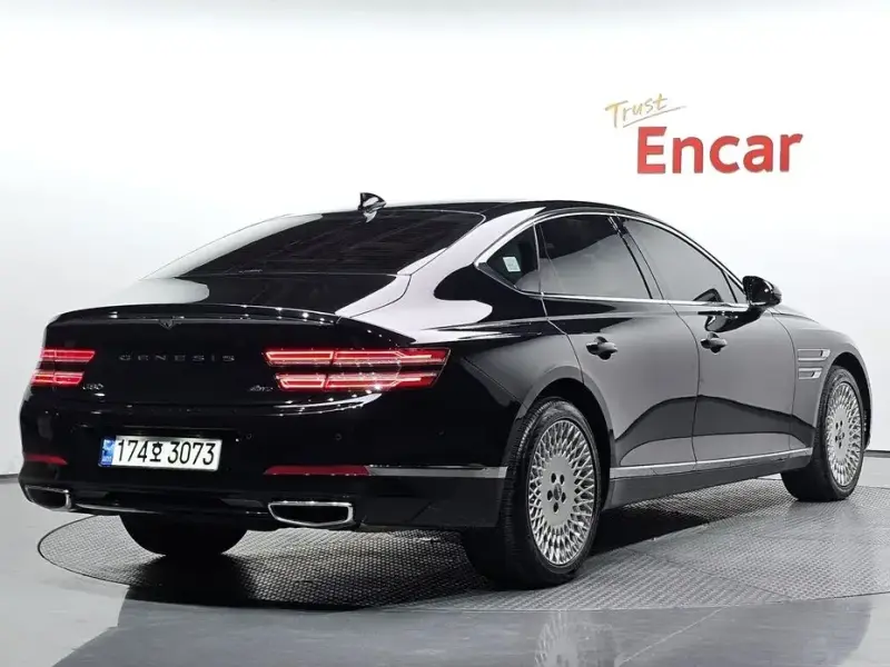 2023 Genesis G80 с пробегом 33 736 км