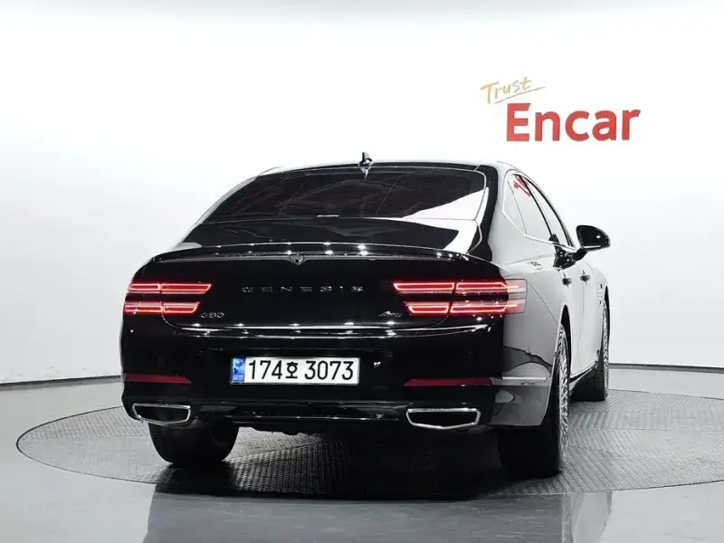 2023 Genesis G80 с пробегом 33 736 км
