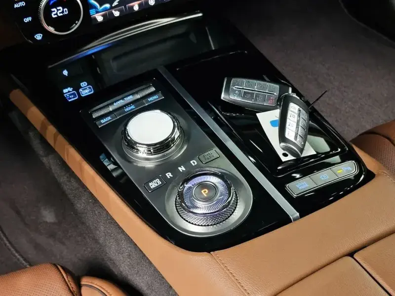 2023 Genesis G80 с пробегом 33 736 км