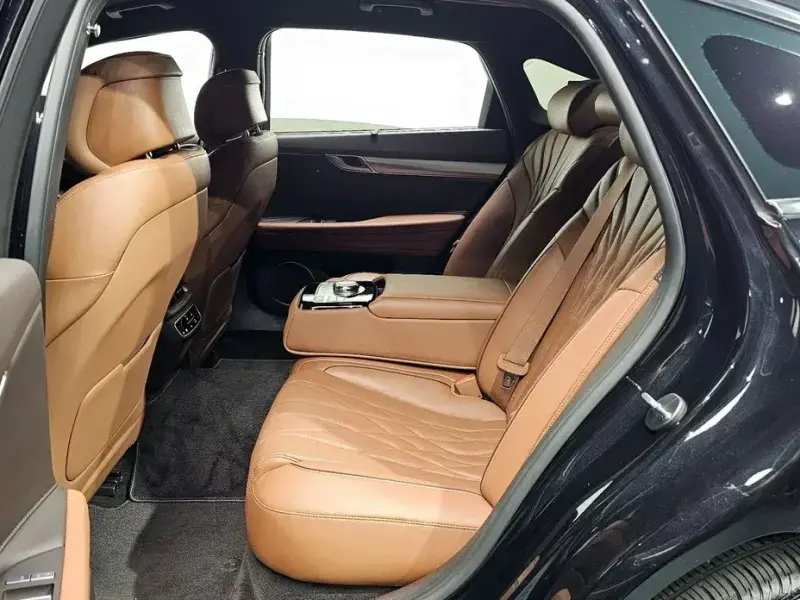 2023 Genesis G80 с пробегом 33 736 км