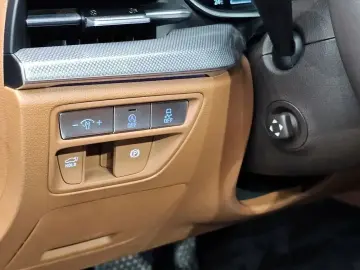 2023 Genesis G80 с пробегом 33 736 км