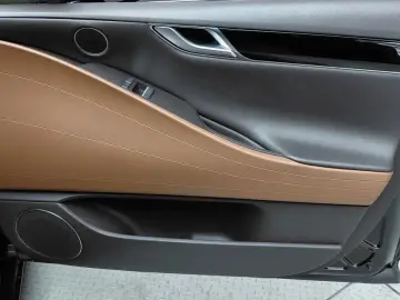 2023 Genesis G80 с пробегом 78 548 км