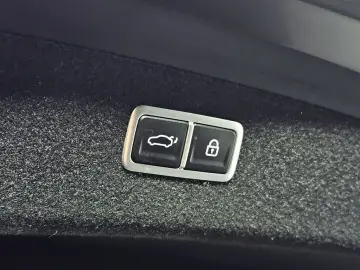 2023 Genesis G80 с пробегом 33 736 км