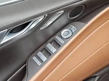 2023 Genesis G80 с пробегом 33 736 км