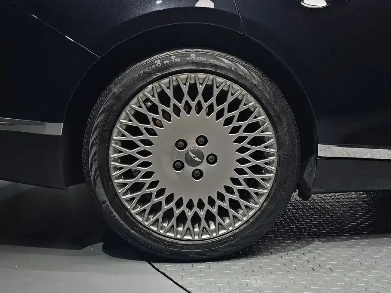 2023 Genesis G80 с пробегом 47 330 км