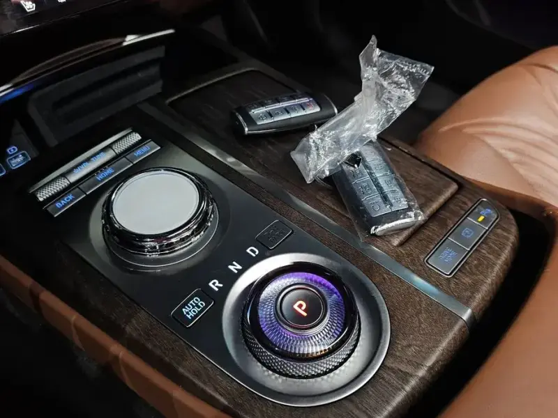 2023 Genesis G80 с пробегом 47 330 км