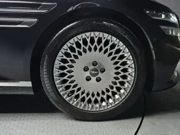 2023 Genesis G80 с пробегом 50 235 км