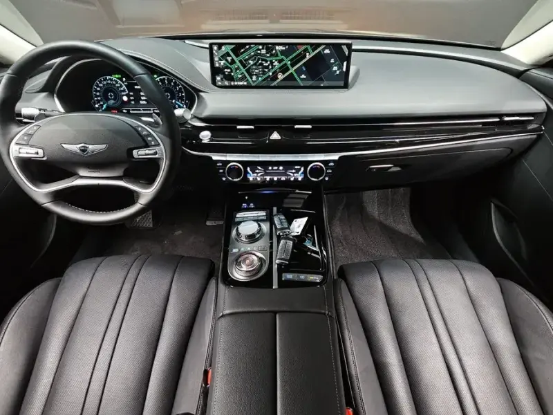 2023 Genesis G80 с пробегом 50 235 км