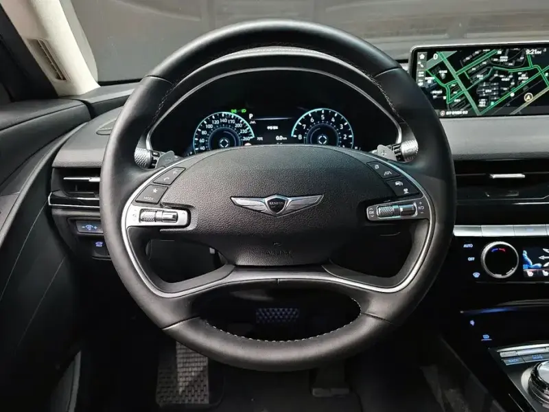 2023 Genesis G80 с пробегом 50 235 км