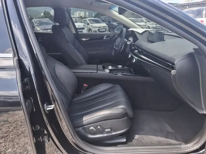 2023 Genesis G80 с пробегом 61 507 км