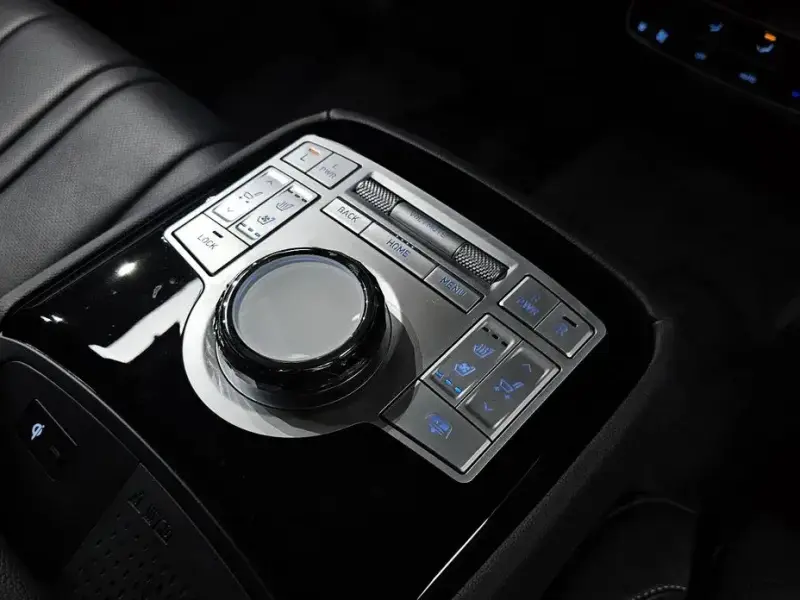 2023 Genesis G80 с пробегом 50 235 км