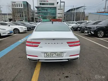 2023 Genesis G80 с пробегом 41 715 км