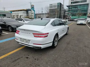 2023 Genesis G80 с пробегом 41 715 км