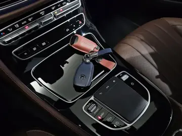 2022 Mercedes-Benz E-Класс с пробегом 62 343 км