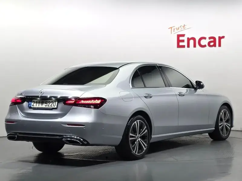 2021 Mercedes-Benz E-Класс с пробегом 22 761 км