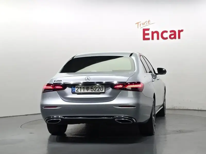 2021 Mercedes-Benz E-Класс с пробегом 22 761 км