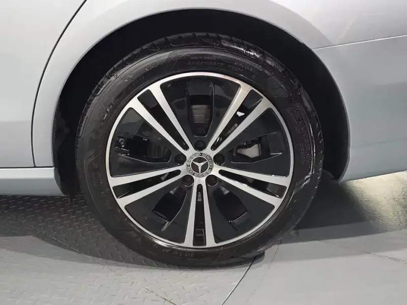 2021 Mercedes-Benz E-Класс с пробегом 22 761 км