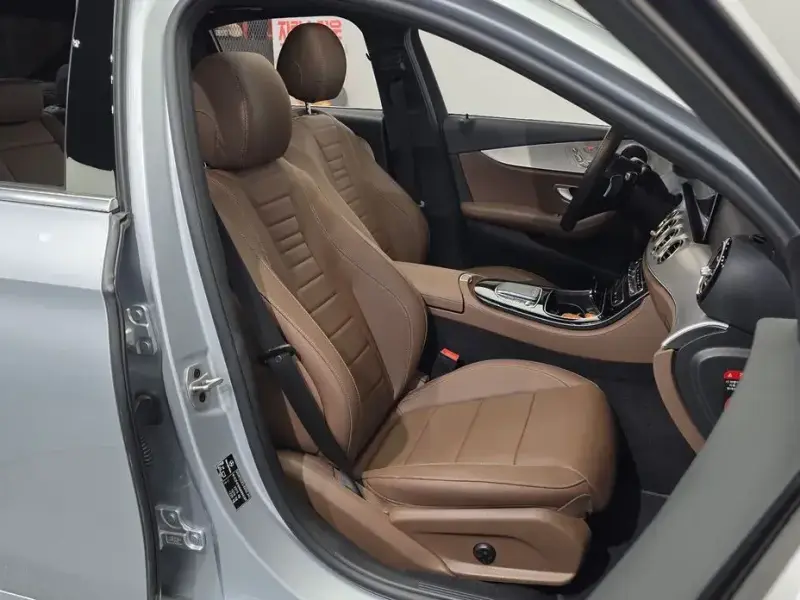 2021 Mercedes-Benz E-Класс с пробегом 22 761 км