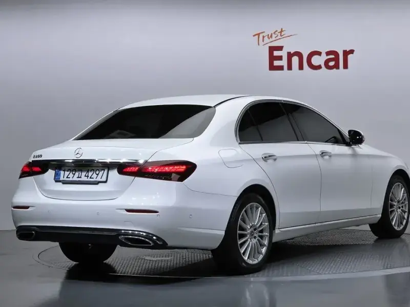 2022 Mercedes-Benz E-Класс с пробегом 63 542 км