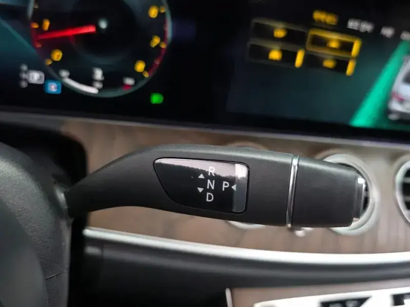 2022 Mercedes-Benz E-Класс с пробегом 63 542 км