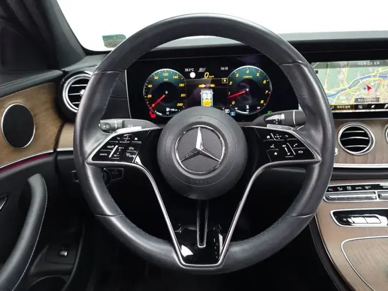 2022 Mercedes-Benz E-Класс с пробегом 63 542 км