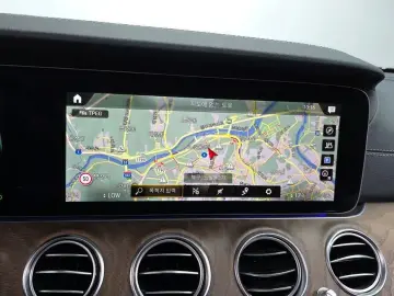 2022 Mercedes-Benz E-Класс с пробегом 63 542 км