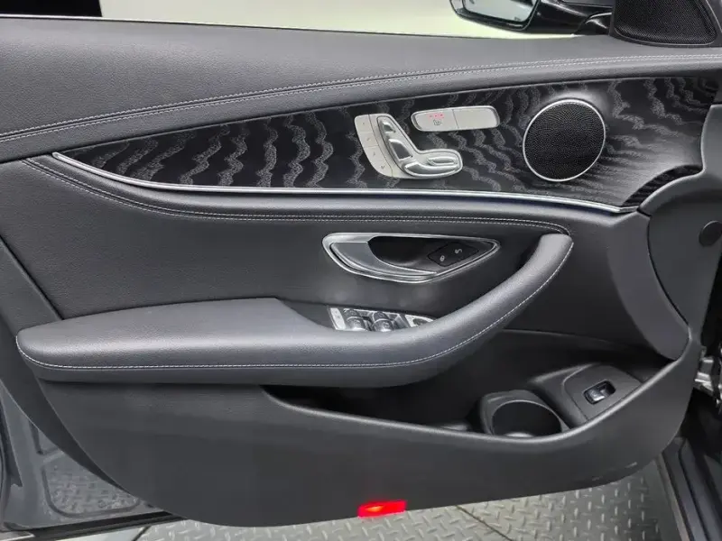 2021 Mercedes-Benz E-Класс с пробегом 24 989 км