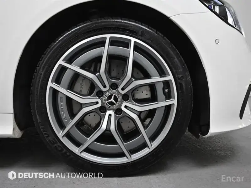 2022 Mercedes-Benz E-Класс с пробегом 23 512 км