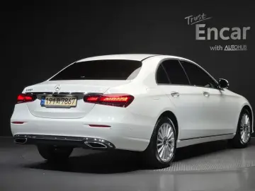 2023 Mercedes-Benz E-Класс с пробегом 17 263 км