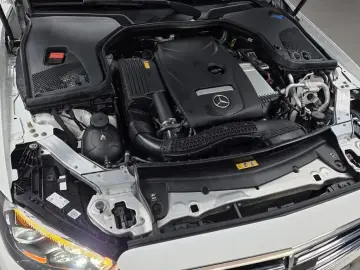 2023 Mercedes-Benz E-Класс с пробегом 17 263 км