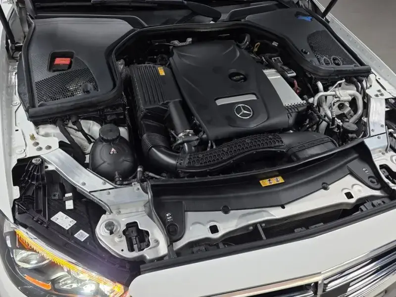 2023 Mercedes-Benz E-Класс с пробегом 17 263 км