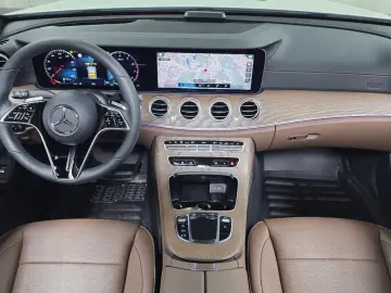 2023 Mercedes-Benz E-Класс с пробегом 17 263 км