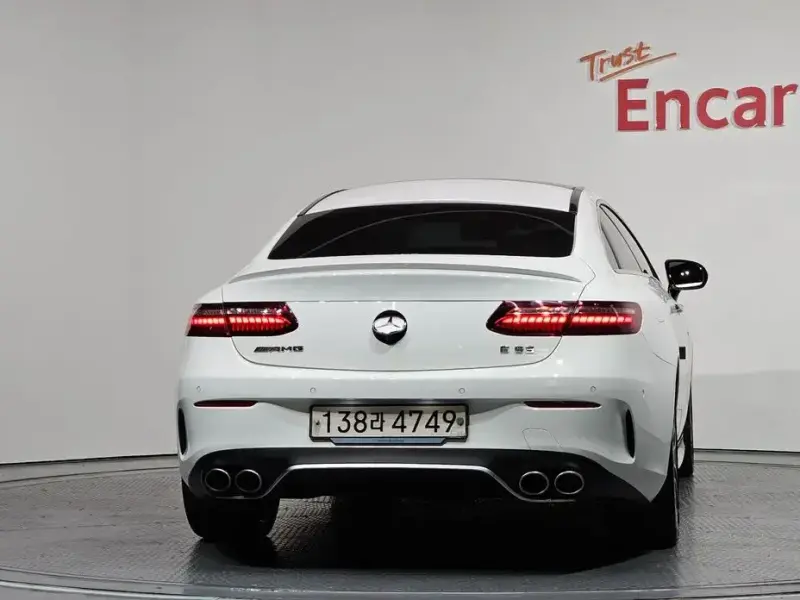 2021 Mercedes-Benz E-Класс с пробегом 61 432 км