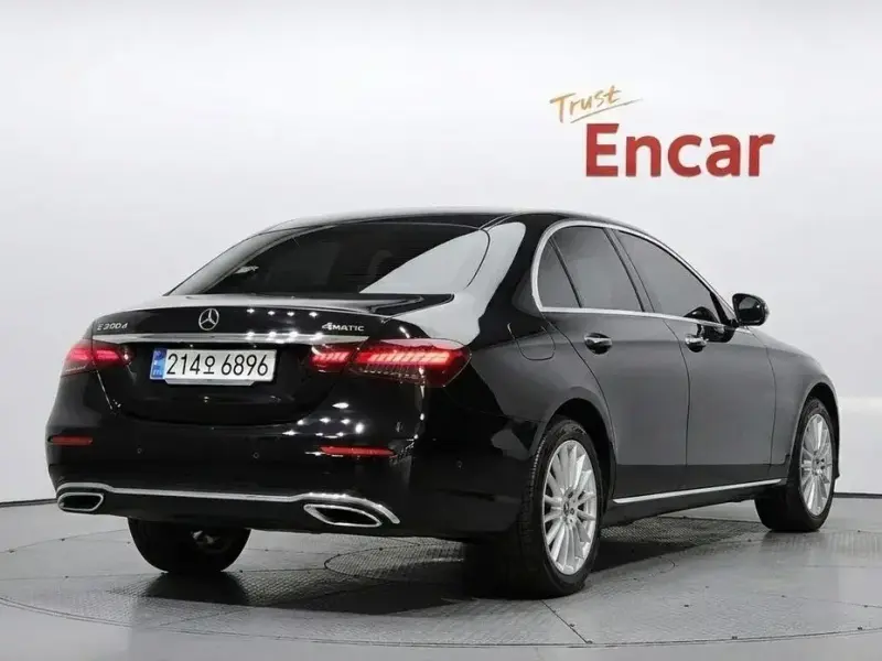 2023 Mercedes-Benz E-Класс с пробегом 57 449 км