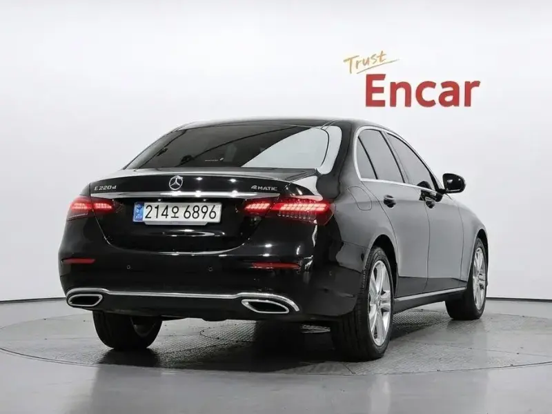 2023 Mercedes-Benz E-Класс с пробегом 57 449 км