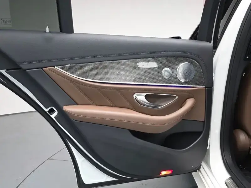 2019 Mercedes-Benz E-Класс с пробегом 65 351 км