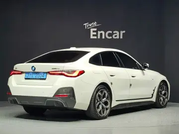 2022 BMW i4 с пробегом 106 084 км