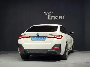2022 BMW i4 с пробегом 106 084 км