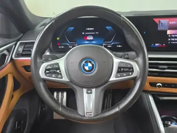 2022 BMW i4 с пробегом 106 084 км