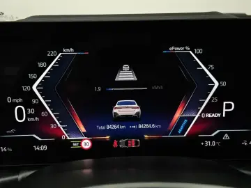 2022 BMW i4 с пробегом 84 264 км